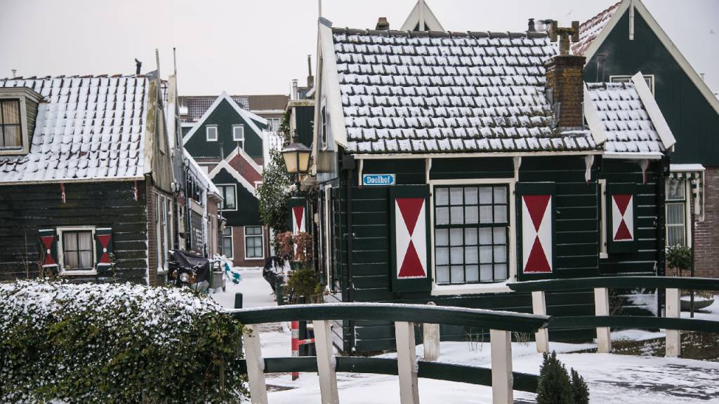 Volendam, Vissersdorp Aan Markermeer | VVV Edam-Volendam